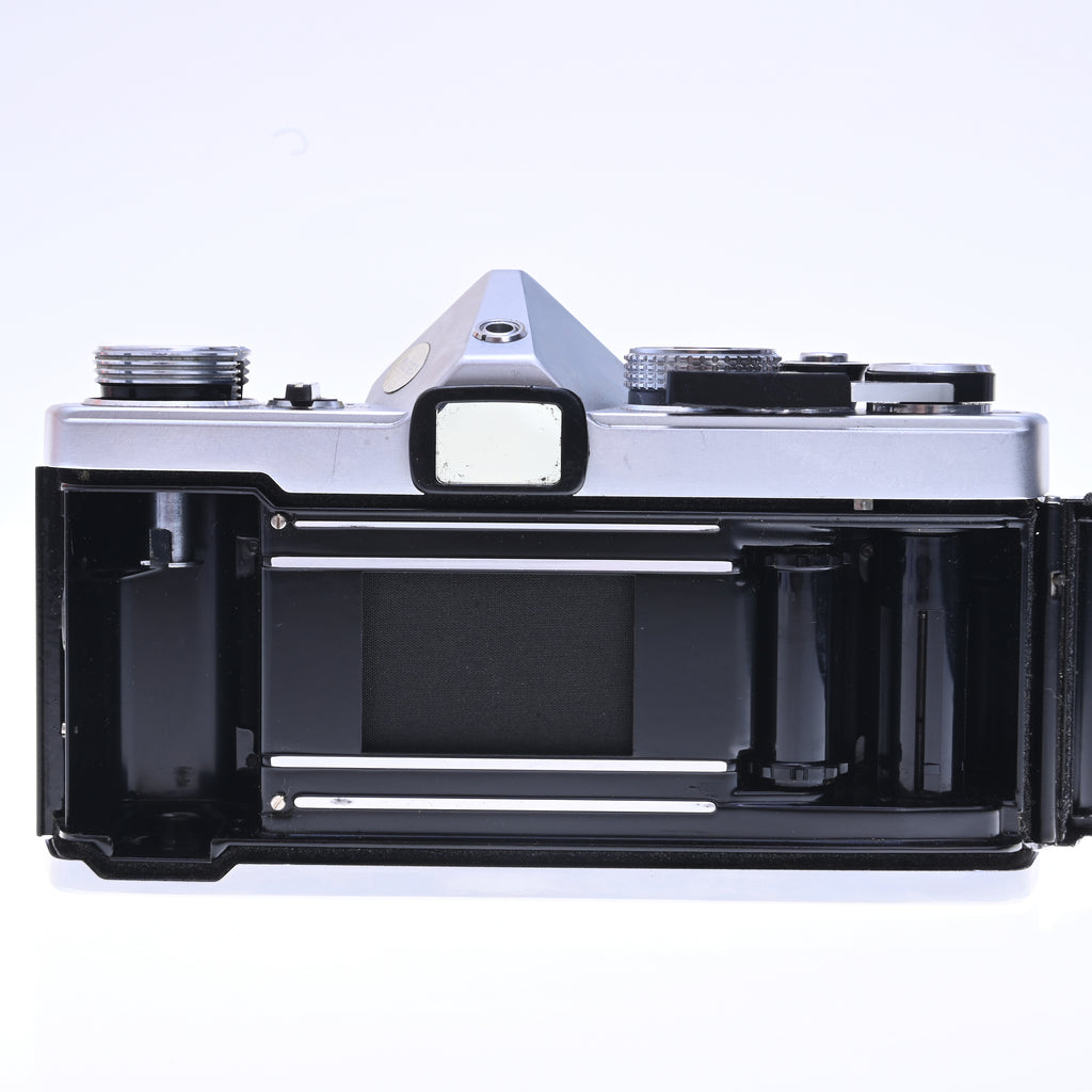 Olympus OM-1 35mm Film Camera 50mm f/1.4 Lens